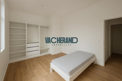 Appartement - 90 m² - 4 pièces