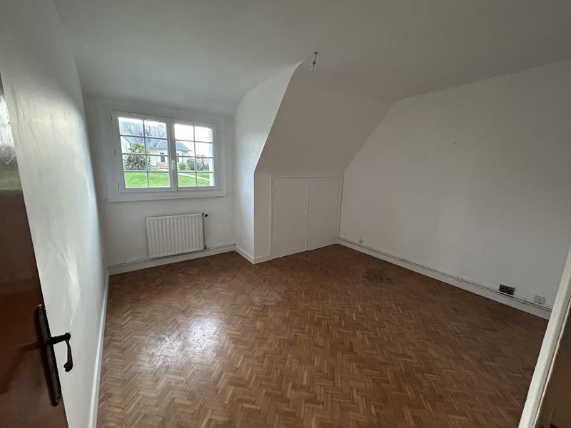 Maison traditionnelle - 168 m² - 7 pièces