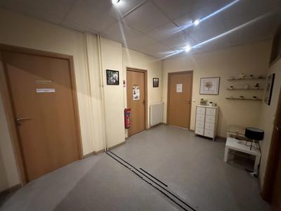 Local d'activités - 204 m² - 5 pièces