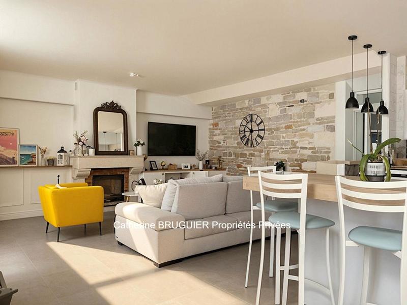 Maison - 235 m² - 9 pièces