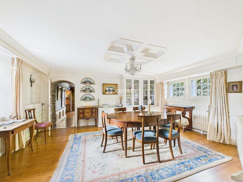 Propriété - 363 m² - 11 pièces