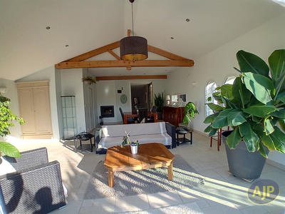 Maison - 200 m² - 6 pièces