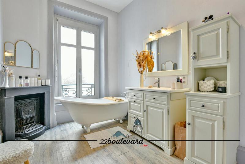 Appartement - 142 m² - 5 pièces