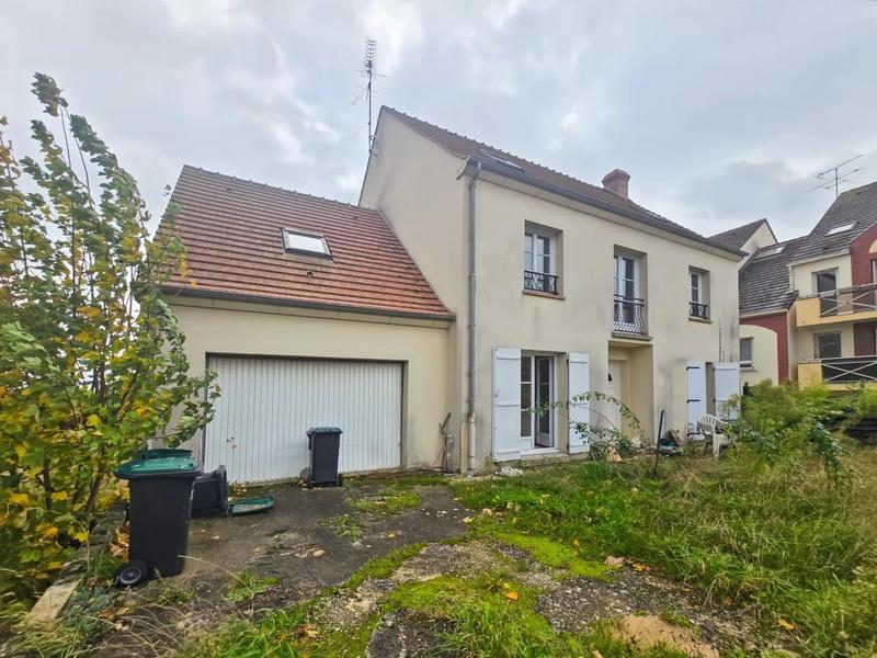 Appartement - 97 m² - 13 pièces