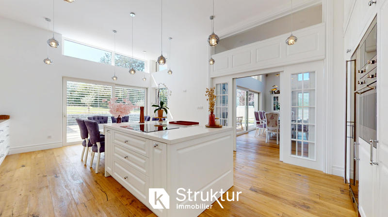 Villa - 290 m² - 7 pièces