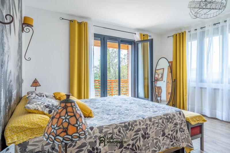 Villa - 290 m² - 10 pièces