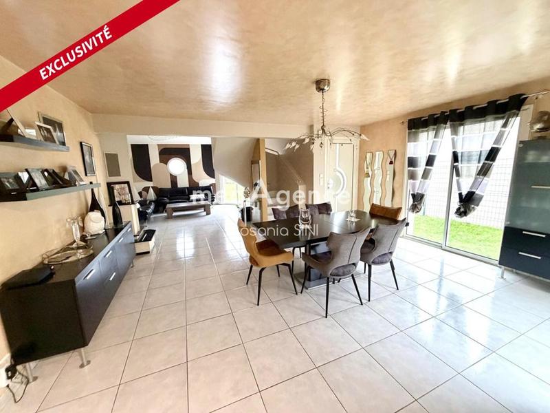 Maison - 152 m² - 6 pièces