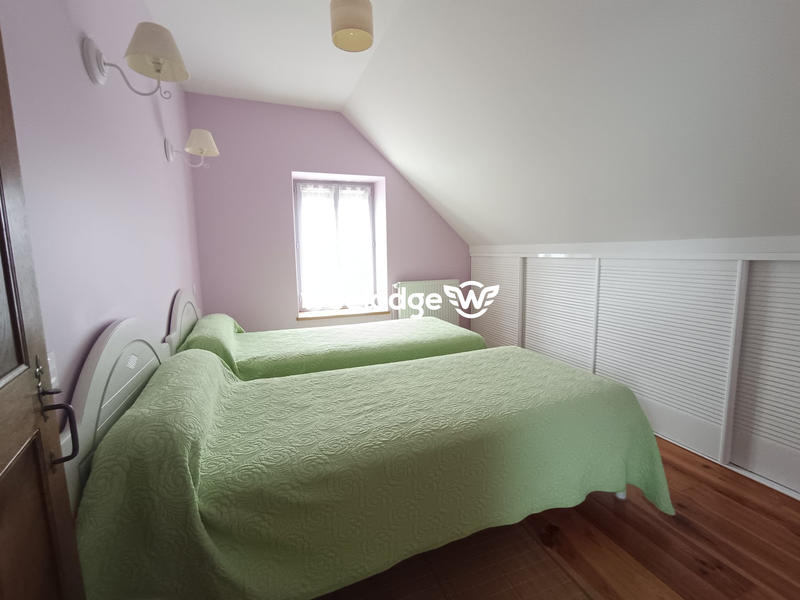 Maison - 392 m² - 15 pièces