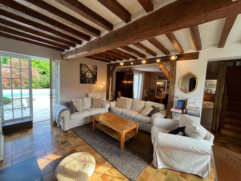 Maison - 204 m² - 6 pièces