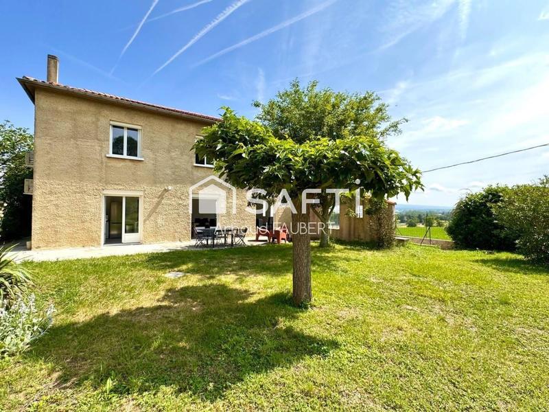 Maison - 205 m² - 8 pièces
