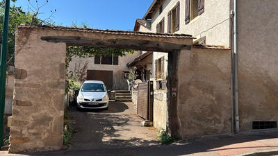 Maison - 180 m² - 8 pièces