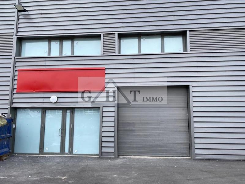 Entrepôt - 140 m²