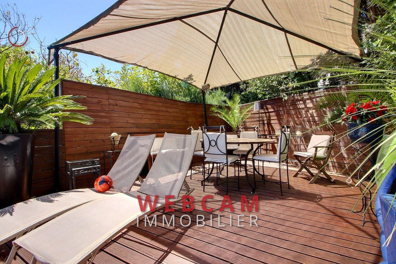 Maison - 210 m² - 8 pièces