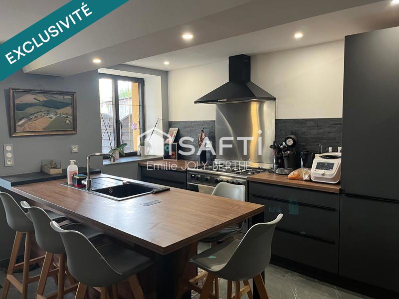 Maison - 174 m² - 9 pièces