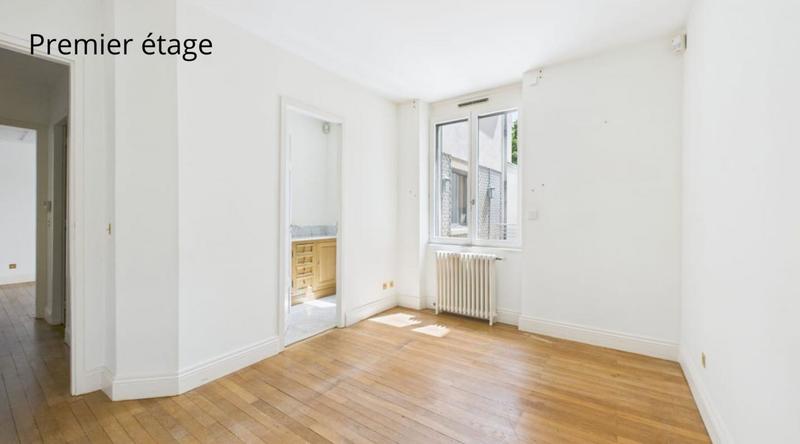 Maison - 300 m² - 11 pièces