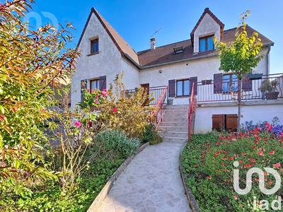 Maison - 189 m² - 9 pièces