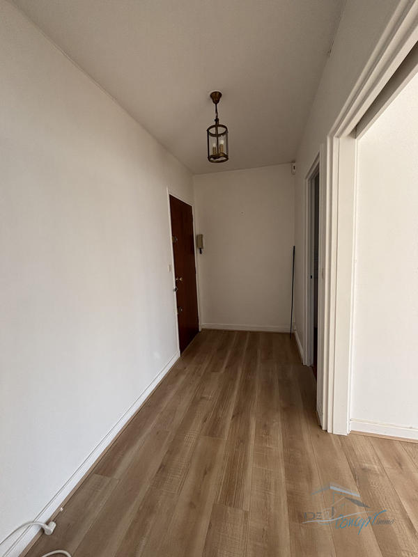 Appartement - 98 m² - 5 pièces