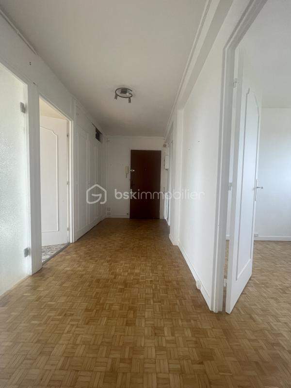 Appartement - 85 m² - 5 pièces