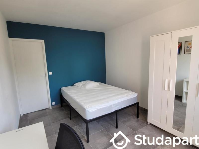 Chambre - 11 m² - 1 pièce