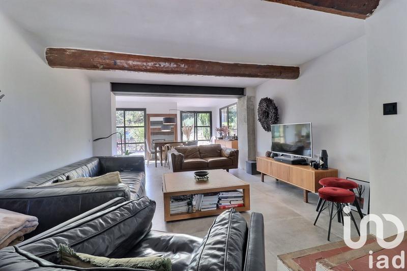 Maison - 222 m² - 8 pièces