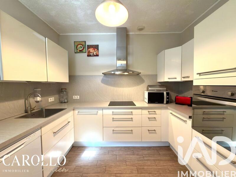 Maison - 176 m² - 7 pièces