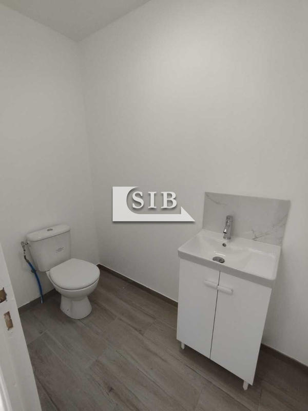 Local commercial - 200 m²