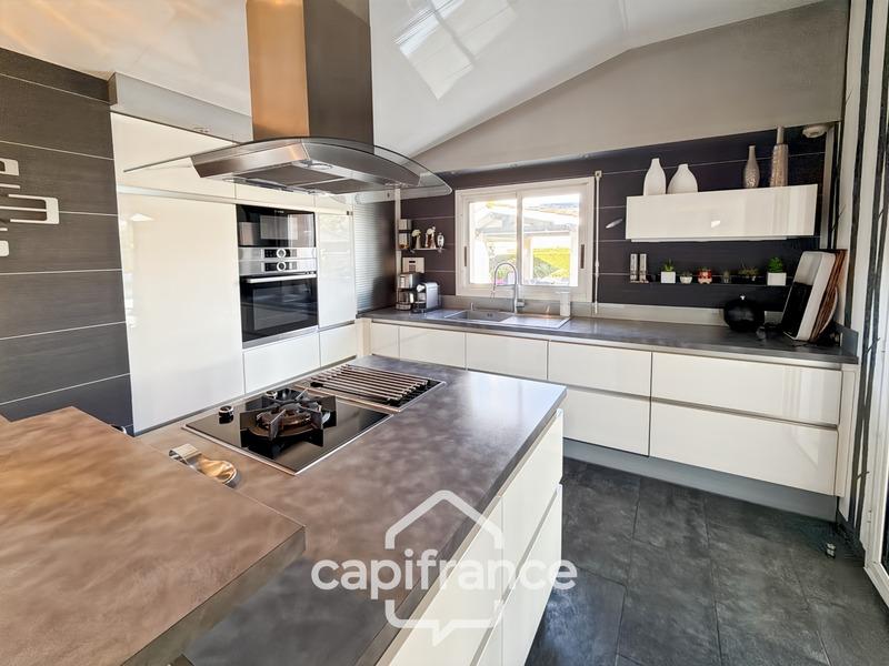 Villa - 168 m² - 6 pièces