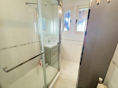 Villa - 217 m² - 8 pièces