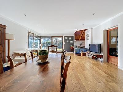 Maison d'architecte - 220 m² - 9 pièces