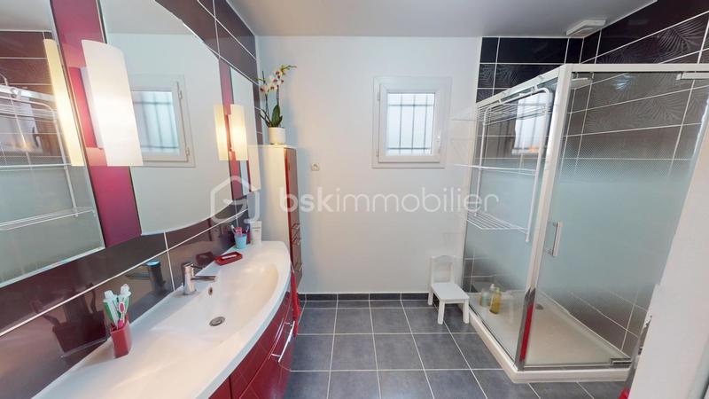 Maison - 97 m² - 4 pièces