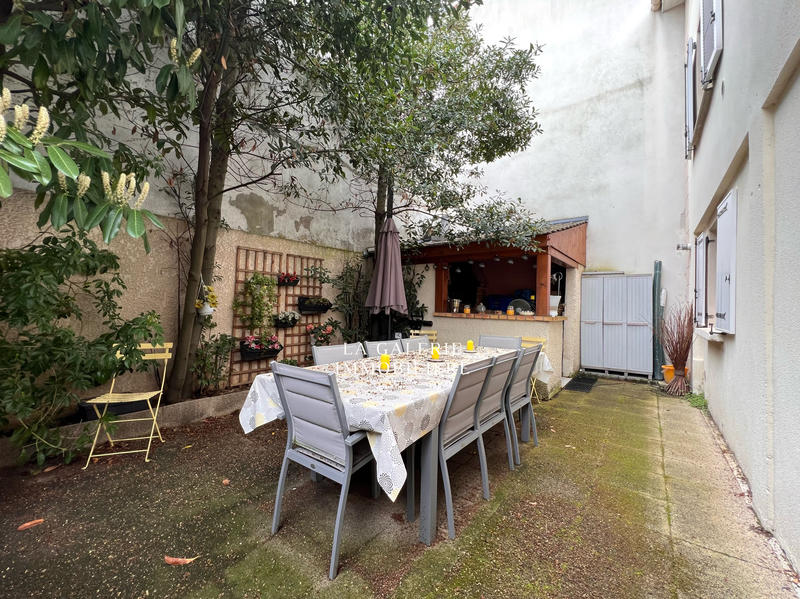 Maison - 186 m² - 8 pièces