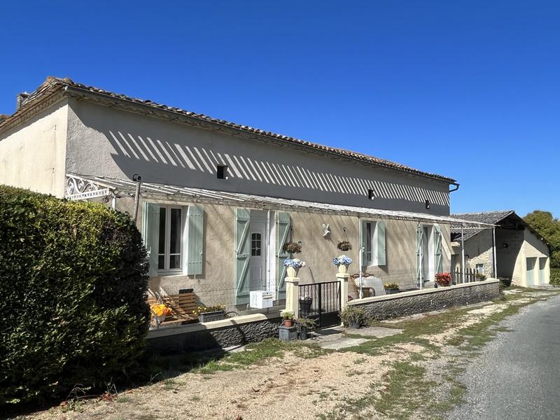 Maison traditionnelle - 284 m² - 20 pièces