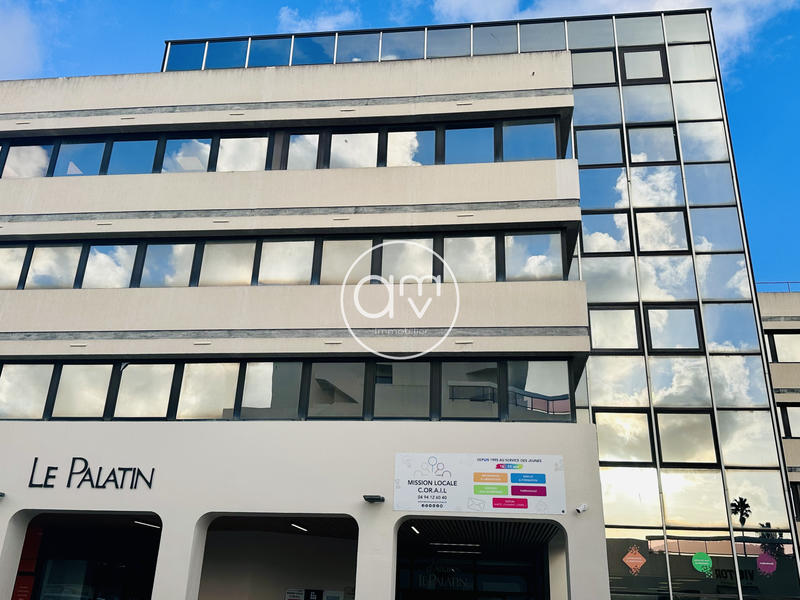 Local commercial - 99 m² - 5 pièces