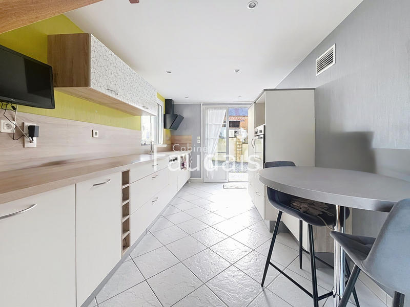 Maison - 152 m² - 6 pièces