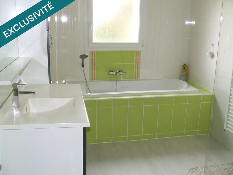 Maison - 202 m² - 9 pièces