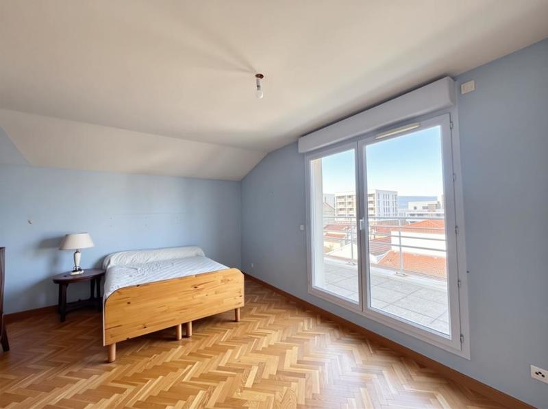 Appartement - 150 m² - 6 pièces