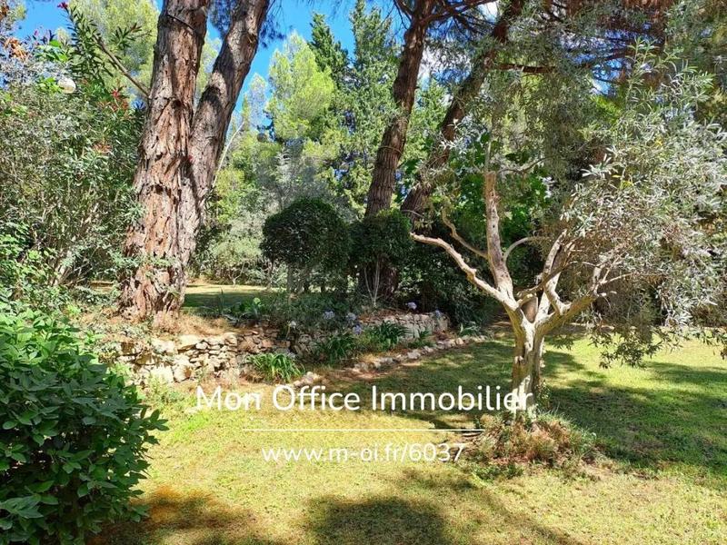 Maison - 236 m² - 7 pièces