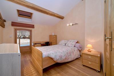 Maison - 220 m² - 7 pièces