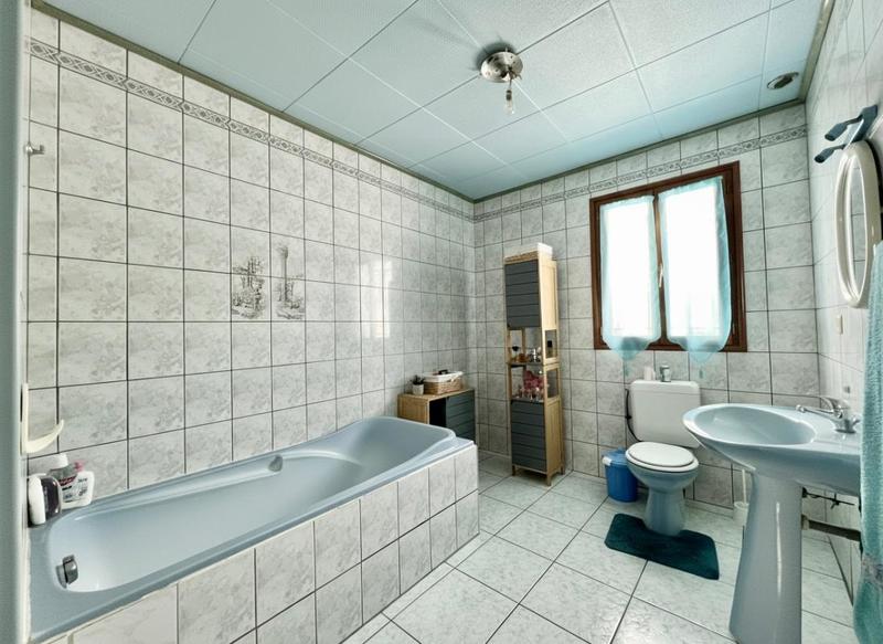 Maison - 167 m² - 7 pièces