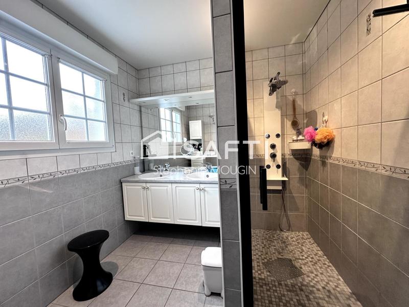 Maison - 135 m² - 8 pièces