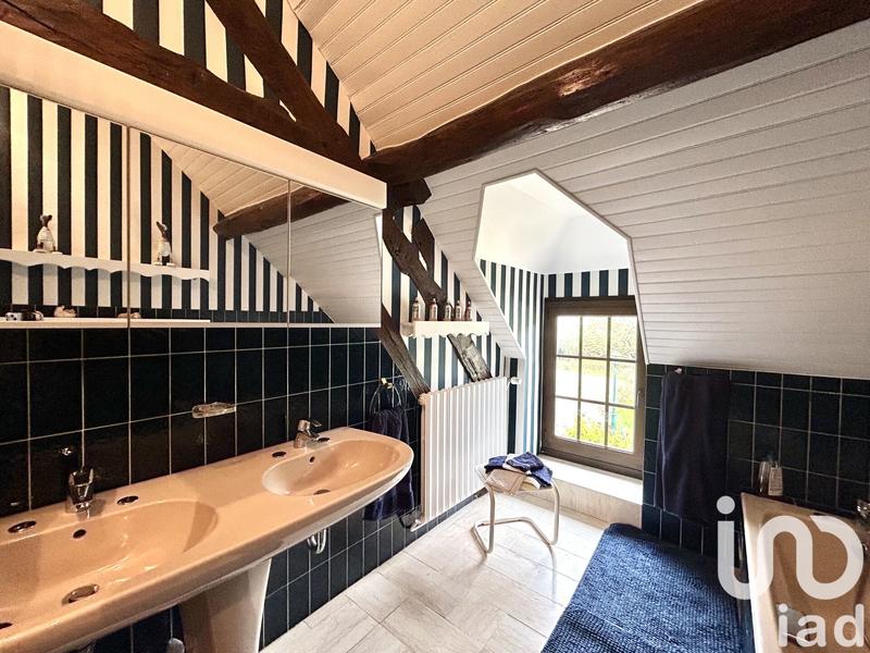 Maison - 300 m² - 8 pièces