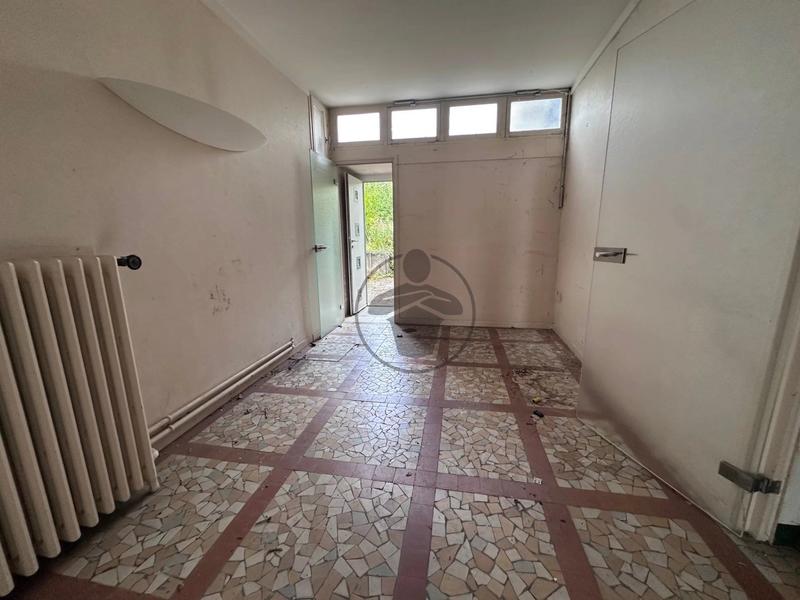 Maison - 435 m² - 22 pièces