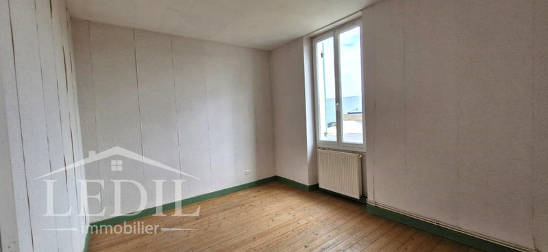 Maison - 211 m² - 7 pièces