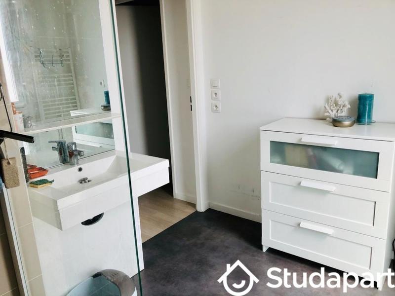 Chambre - 14 m² - 1 pièce