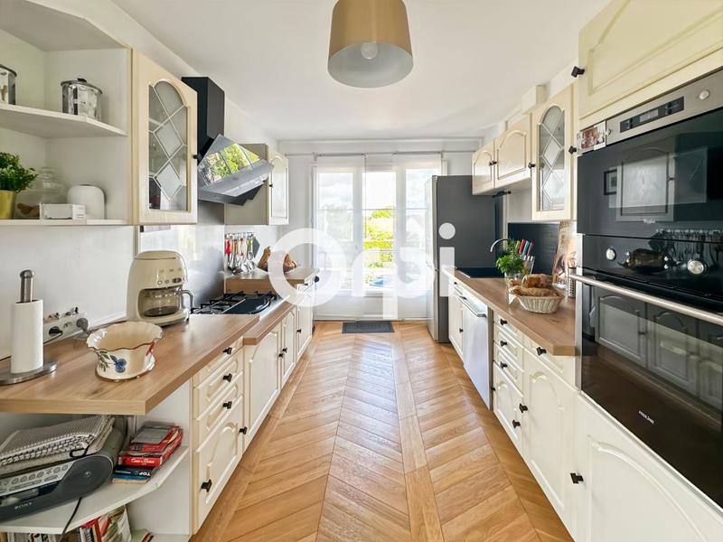 Maison - 213 m² - 6 pièces