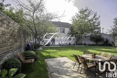 Maison - 95 m² - 5 pièces