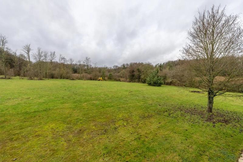 Demeure - 195 m² - 8 pièces