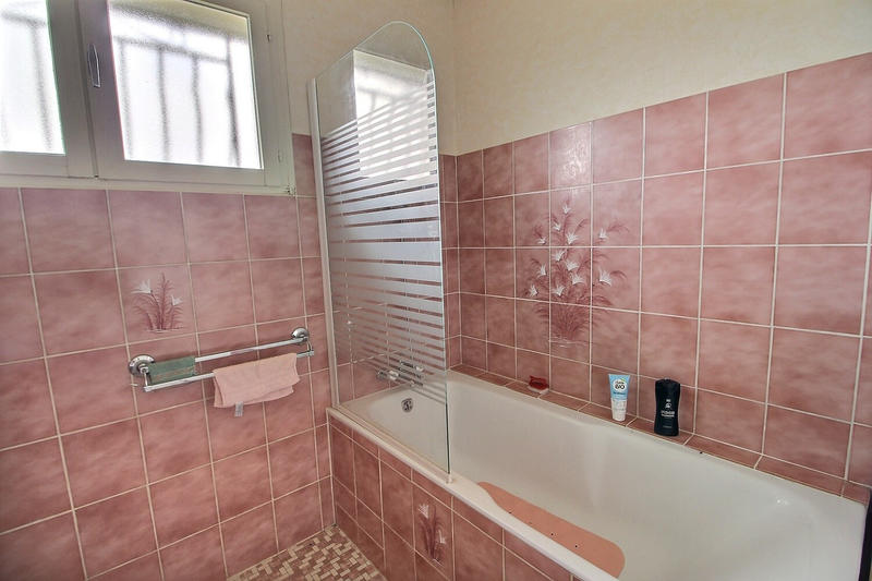 Villa - 140 m² - 7 pièces