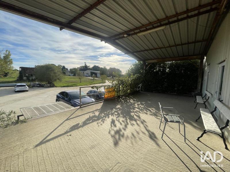 Local commercial - 3 800 m²