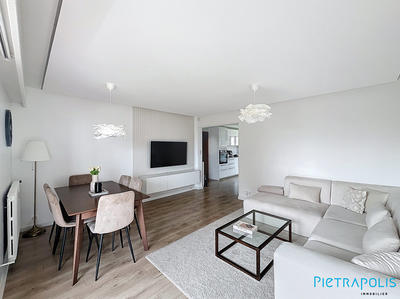 Appartement - 79 m² - 3 pièces